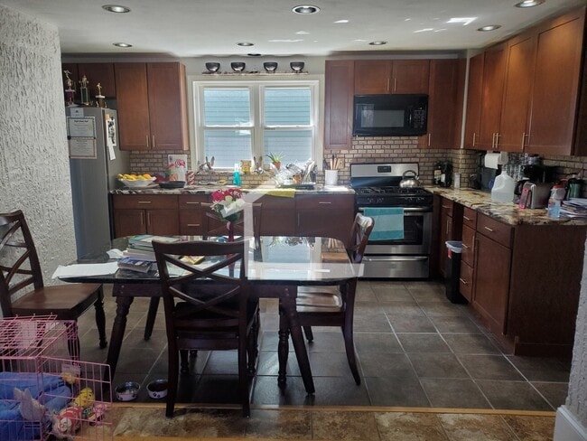 Photo - 31 Hopedale St Unit 1