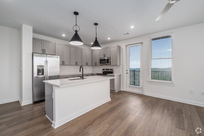 B2 - 2BR, 2BA - 1,054SF - Dining
