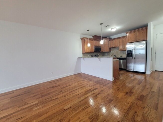 Photo - Solo at Hudson