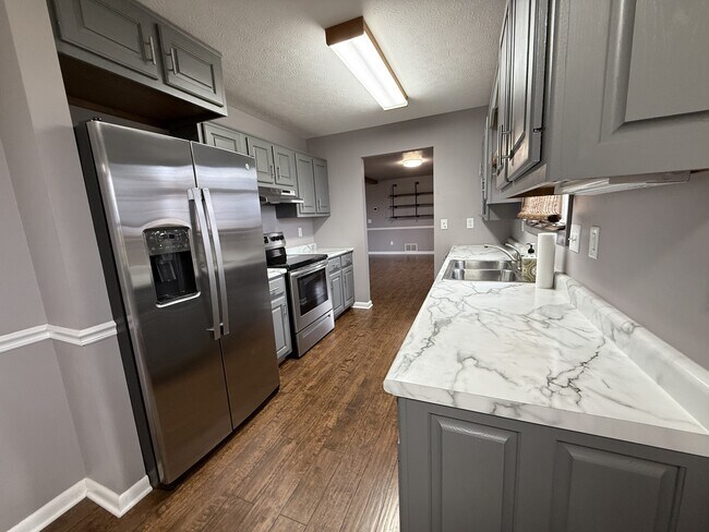 Photo - 3333 Tanner Rd