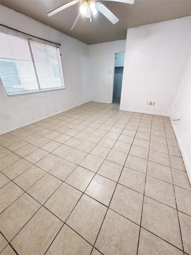 Photo - 2211 Mustang Springs Dr