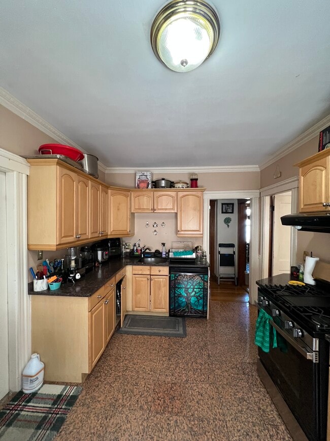 Building Photo - 130 Nichols Ave