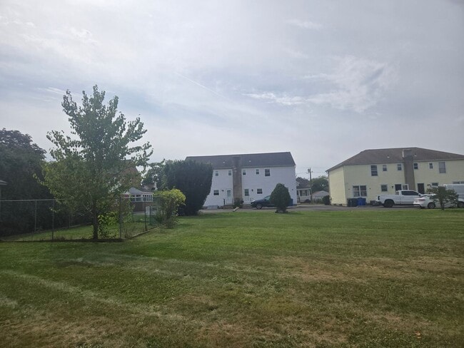 Photo - Updates abound at this SPACIOUS, half dupl...