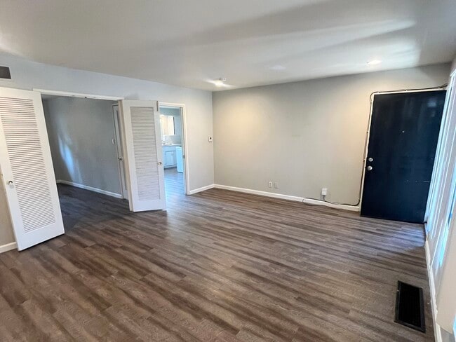 Photo - 630 W Harding Way Unidad 632