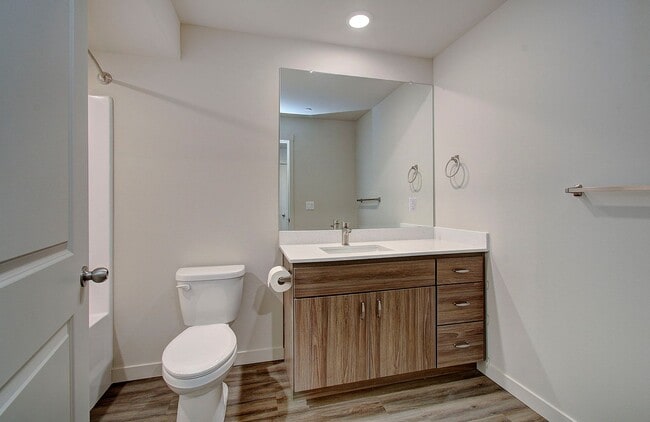 Photo - 404 NE 117th Ave Unit 114