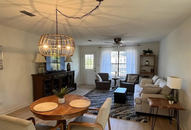 Photo - 2bedr 2bath Amazing Fairhope location-walk to the bay Unit 320