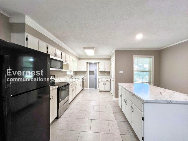 Photo - 825 W South St