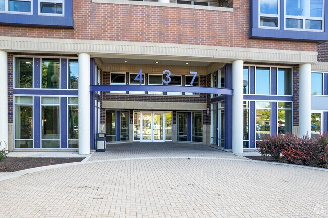 Entrance - Parkside of Old Town