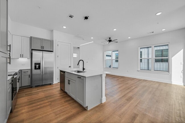 Building Photo - 1601 Mustang Dr Rental
