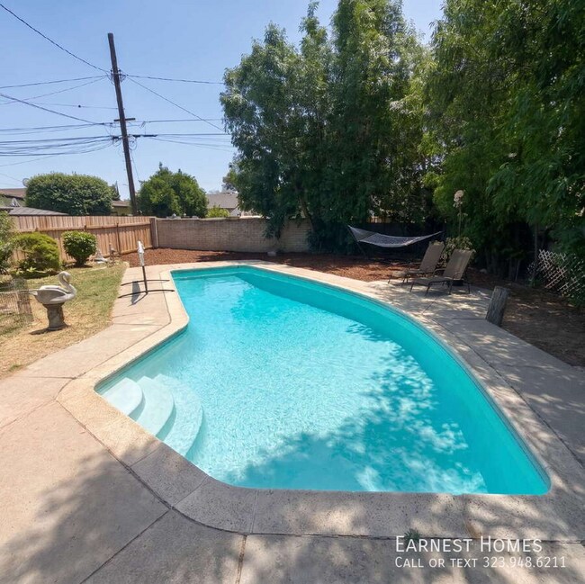 Photo - 15544 Romar St