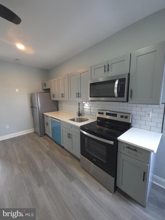 Photo - 1133 W Somerset St