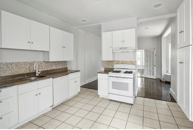 Photo - 16 Mayfair St