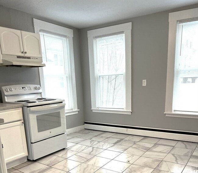 Photo - 17 Bond St Unit B