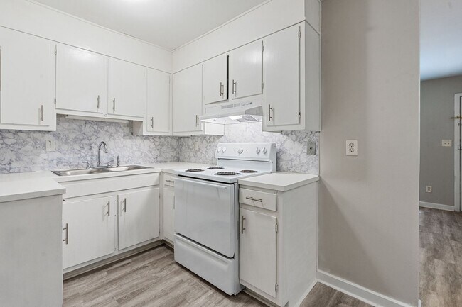 Photo - Celeste Manor - 1 Bedroom / 1 Bathroom, Updated Unit 1227-A