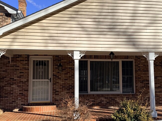 Front door - 45146 Andover Estates Rd Unit 4