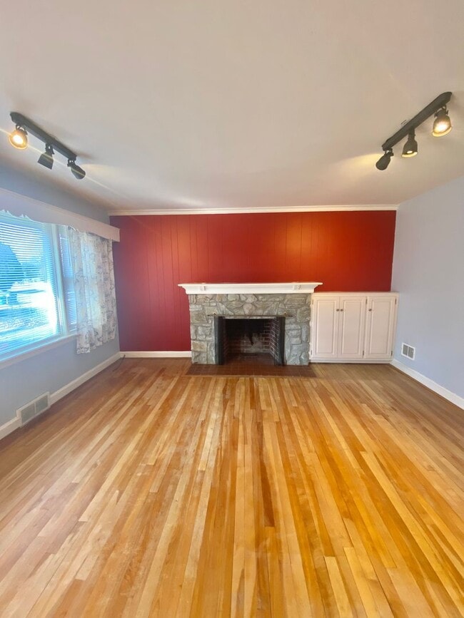 Photo - Gorgeous 2 Bedroom, 2 Bathroom Home!