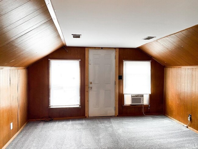 Photo - 108 E Cottage Grove Ave