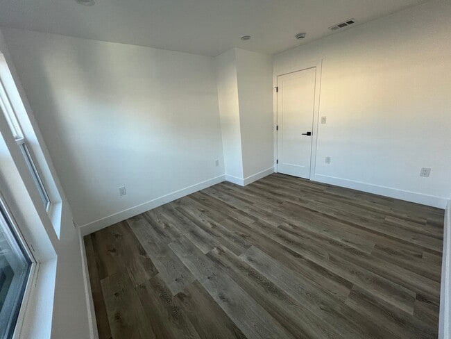 Photo - 4816 Hedda St Unidad 1