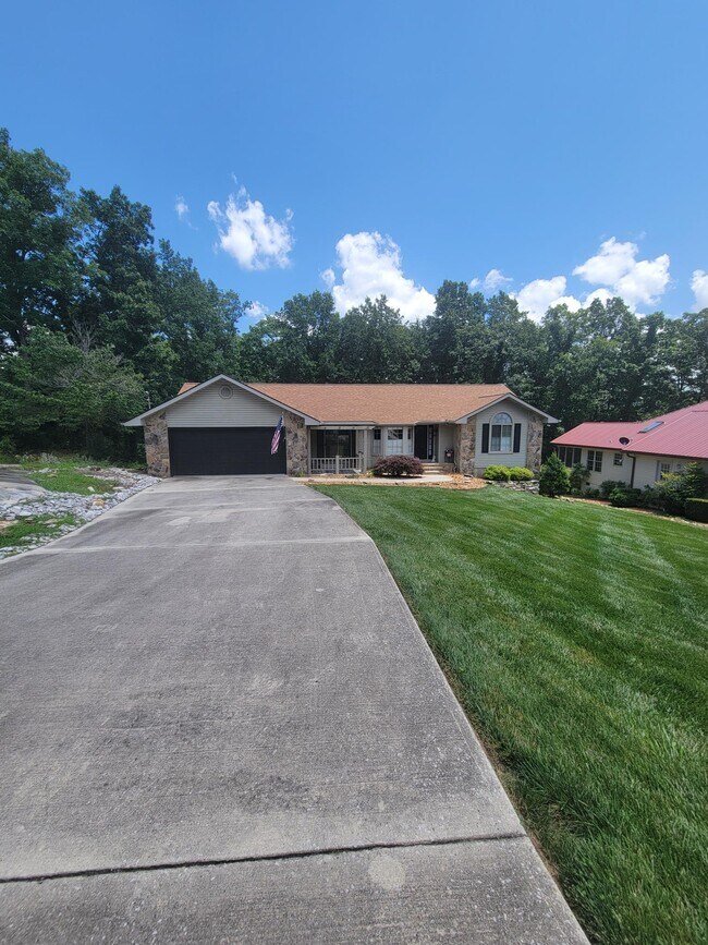 456 Snead Dr