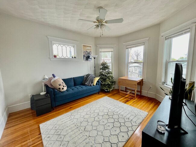 Photo - 81 Newbury St Unidad 3