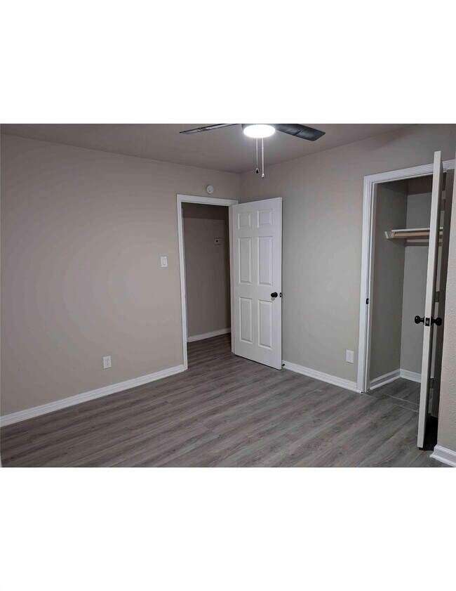 Photo - 10922 Lockgate Ln