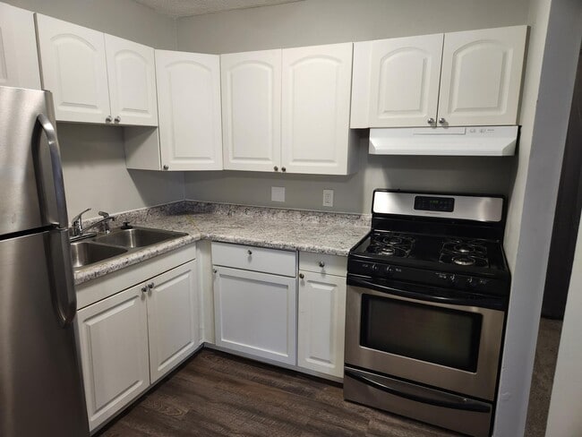 Building Photo - 7254 72nd Ln N