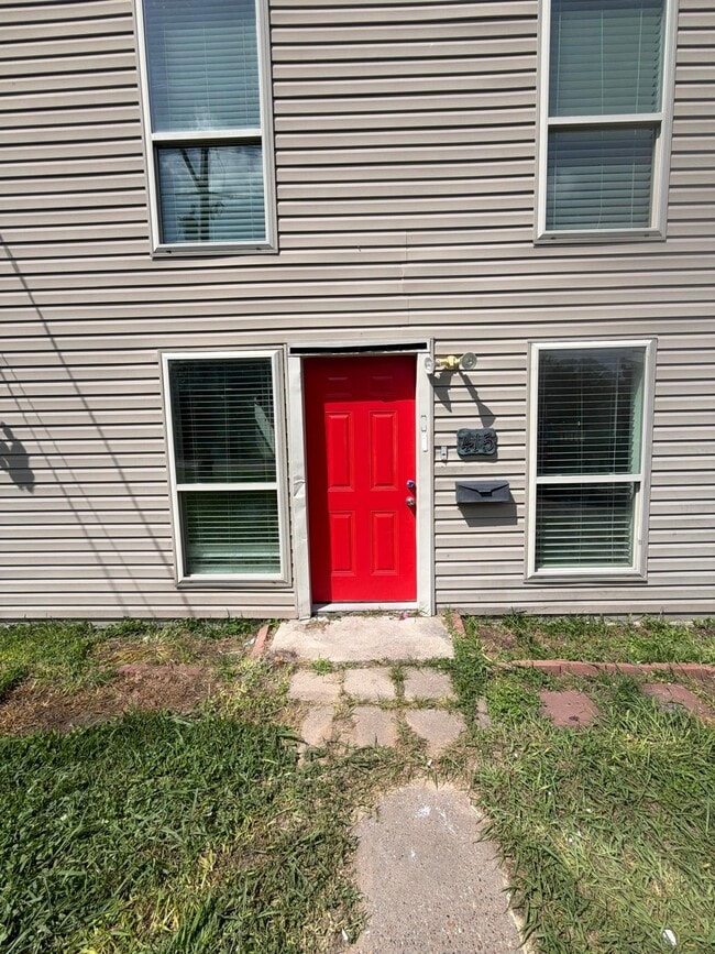 Building Photo - 415 S 23rd St
