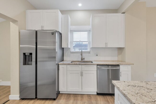 Photo - 3101 S Clarkson St