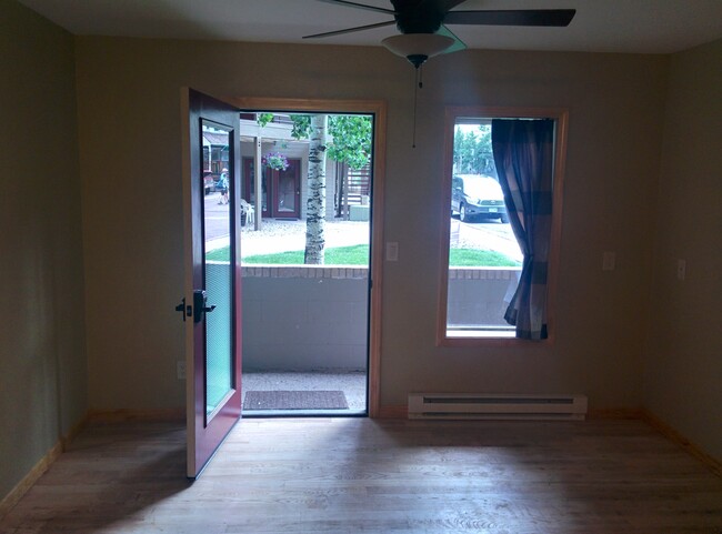 Building Photo - 651 W. Pacific Avenue Unit B113