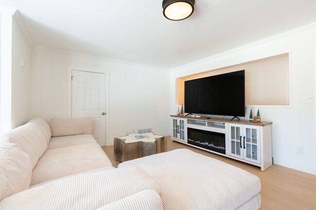 Photo - Relaxing 4BR Family Home Near Attractions  Share  Save