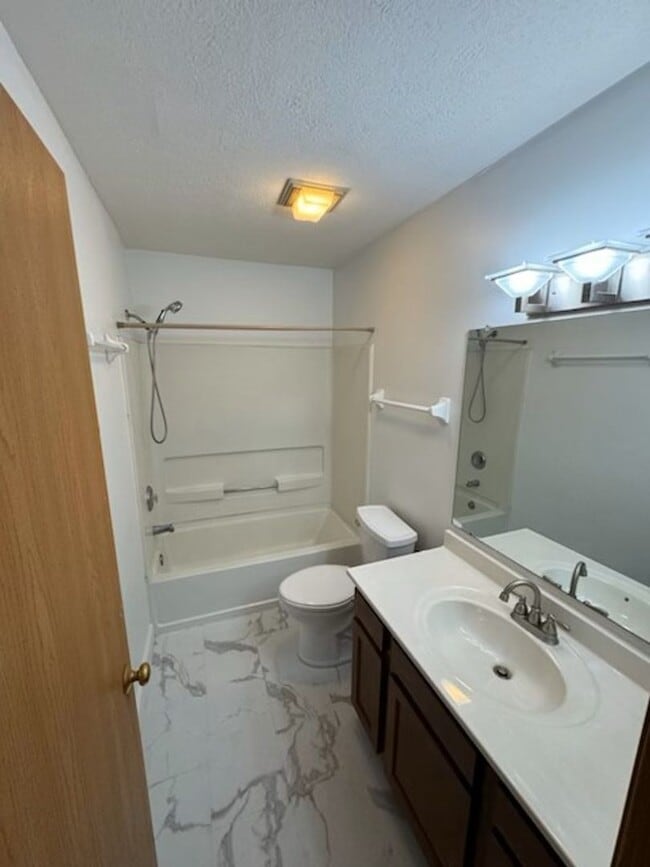 Photo - 1133 King Ave Unidad 1135