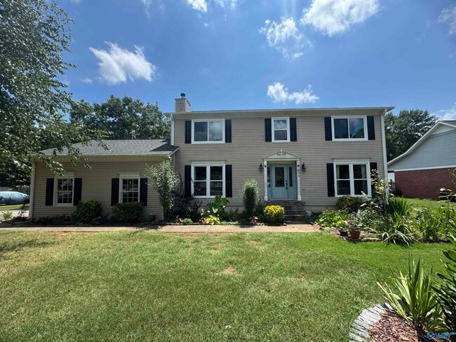 Photo - 915 Highland Dr