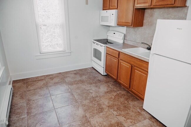30 Grampian Blvd Unit 2