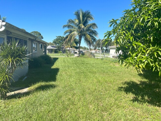Photo - 2901 SW Birtle Ct
