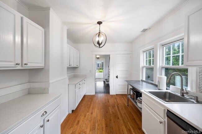 Photo - 56 Anderson Ave