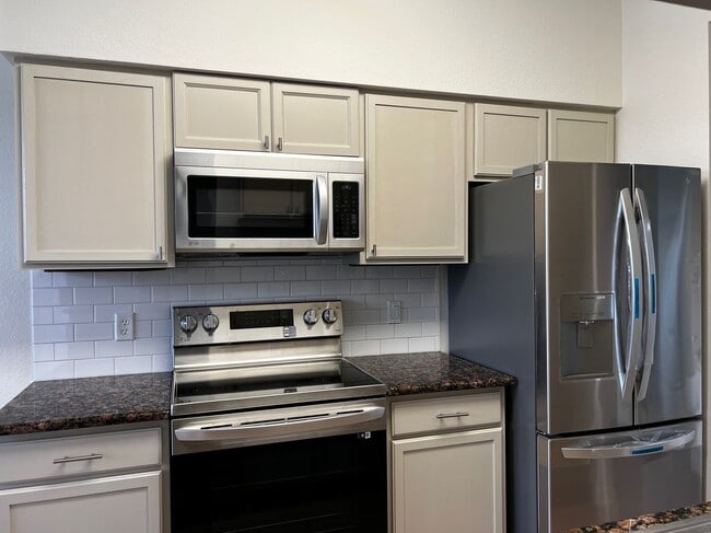 Photo - 7925 Preserve Cir