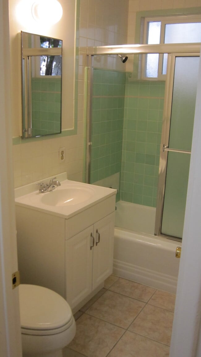 Photo - 1958 1/2 S Beverly Glen Blvd Unidad 1960.5