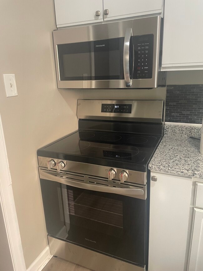Photo - 258 Lombardy Pl Townhome