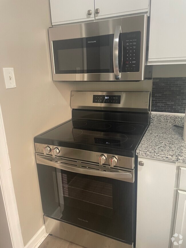 Building Photo - 258 Lombardy Pl Unit Desmond Rental