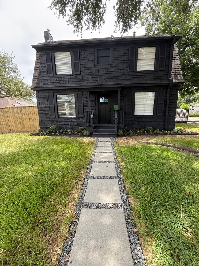Photo - 8134 Niles St House