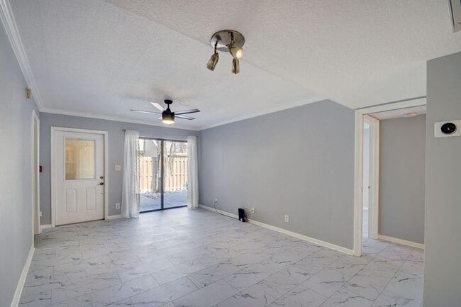 Photo - 612 Executive Center Dr Unit 103