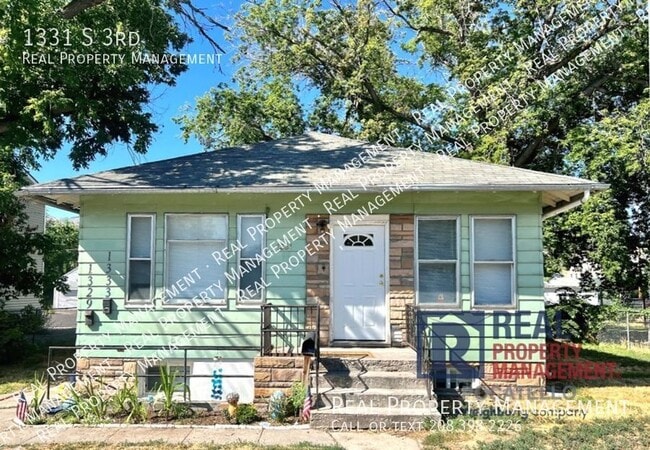 Building Photo - 1331 S 3rd Ave