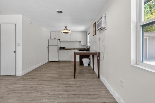 Photo - 10754 Tamis Trail Unit A