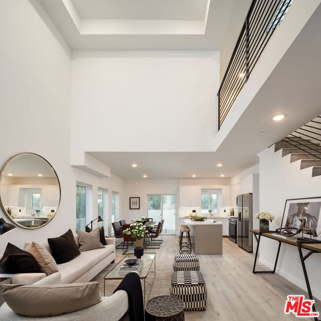 Photo - 846 N Alta Vista Blvd Unit 103