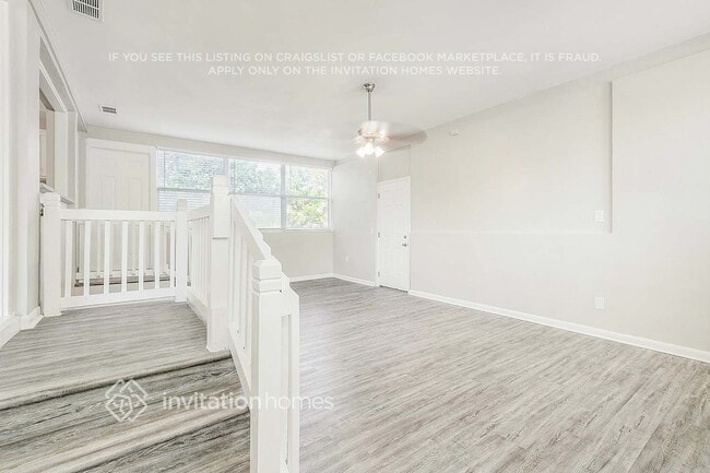 2459 Mercer Cir S
