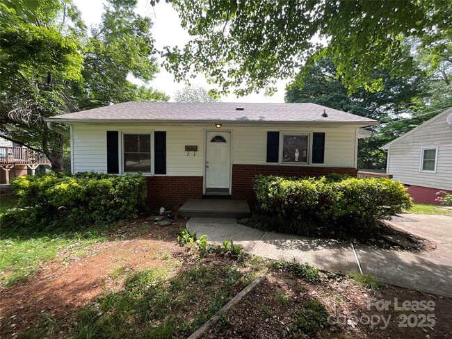 Photo - 113 Burns Mitchell Dr House