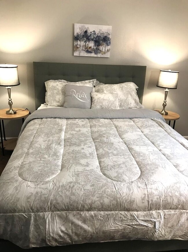 Photo - 4 N Hamilton St