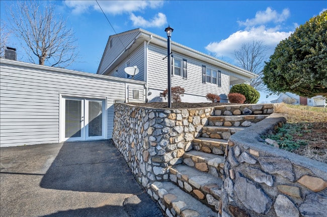 Photo - 3024 E Ruritan Rd