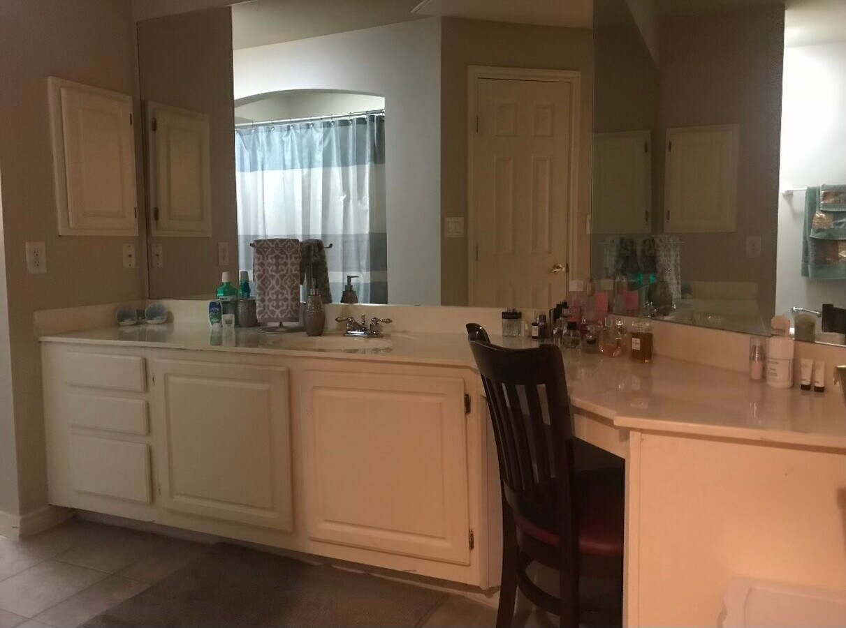 Photo - 2400 McCue Rd Unidad 326