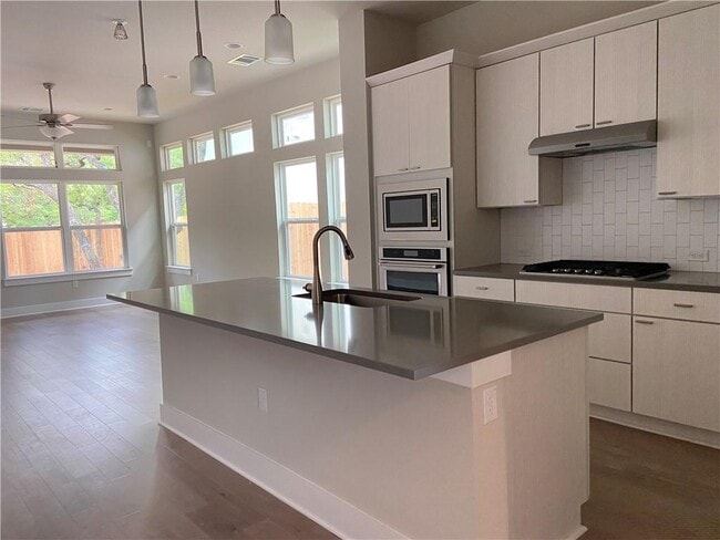 Building Photo - 1615 Woodwind Ln